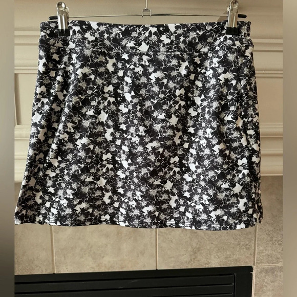 Tranquility by Colorado Clothing Women's Golf Skirt- Small- Black Print - Picture 2 of 7